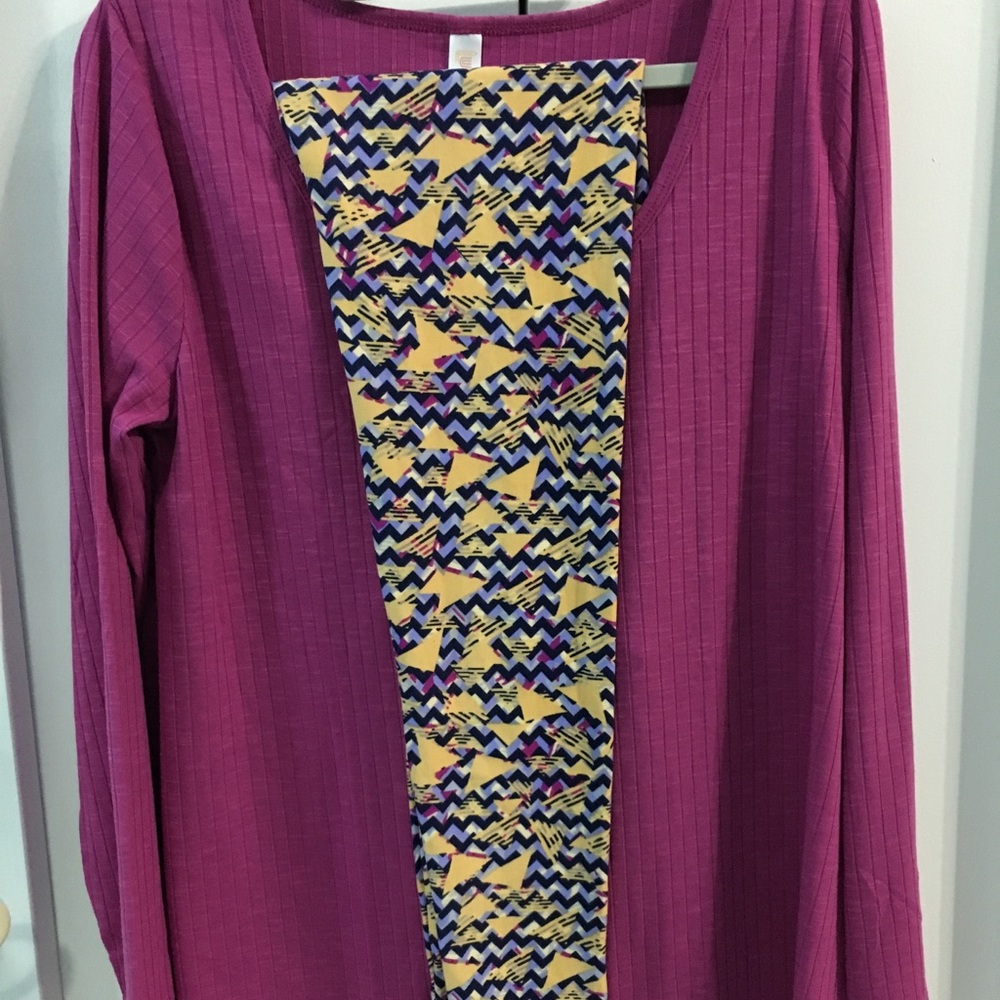 Lularoe Lynnae & Leggings Outfit